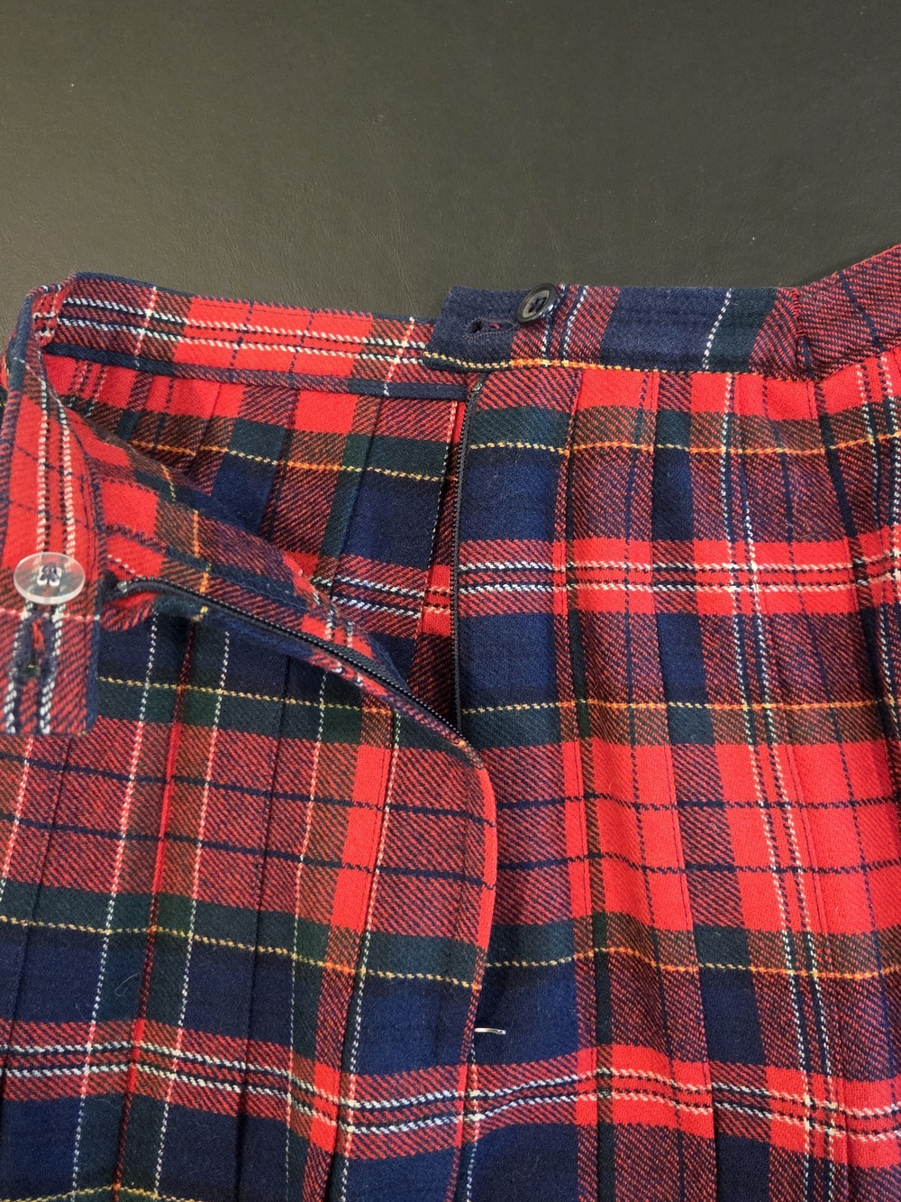 Vintage Pendleton Red Tartan Plaid Wool Skirt Suit Set Size 6 USA - Picture 8 of 13